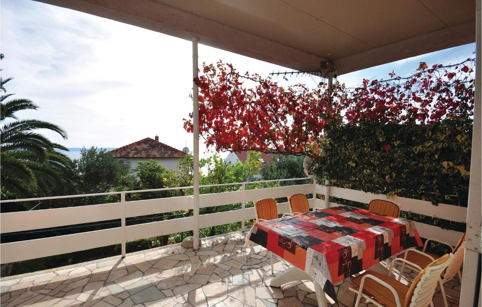 Awesome Home In Seget Vranjica With Wifi Ngoại thất bức ảnh