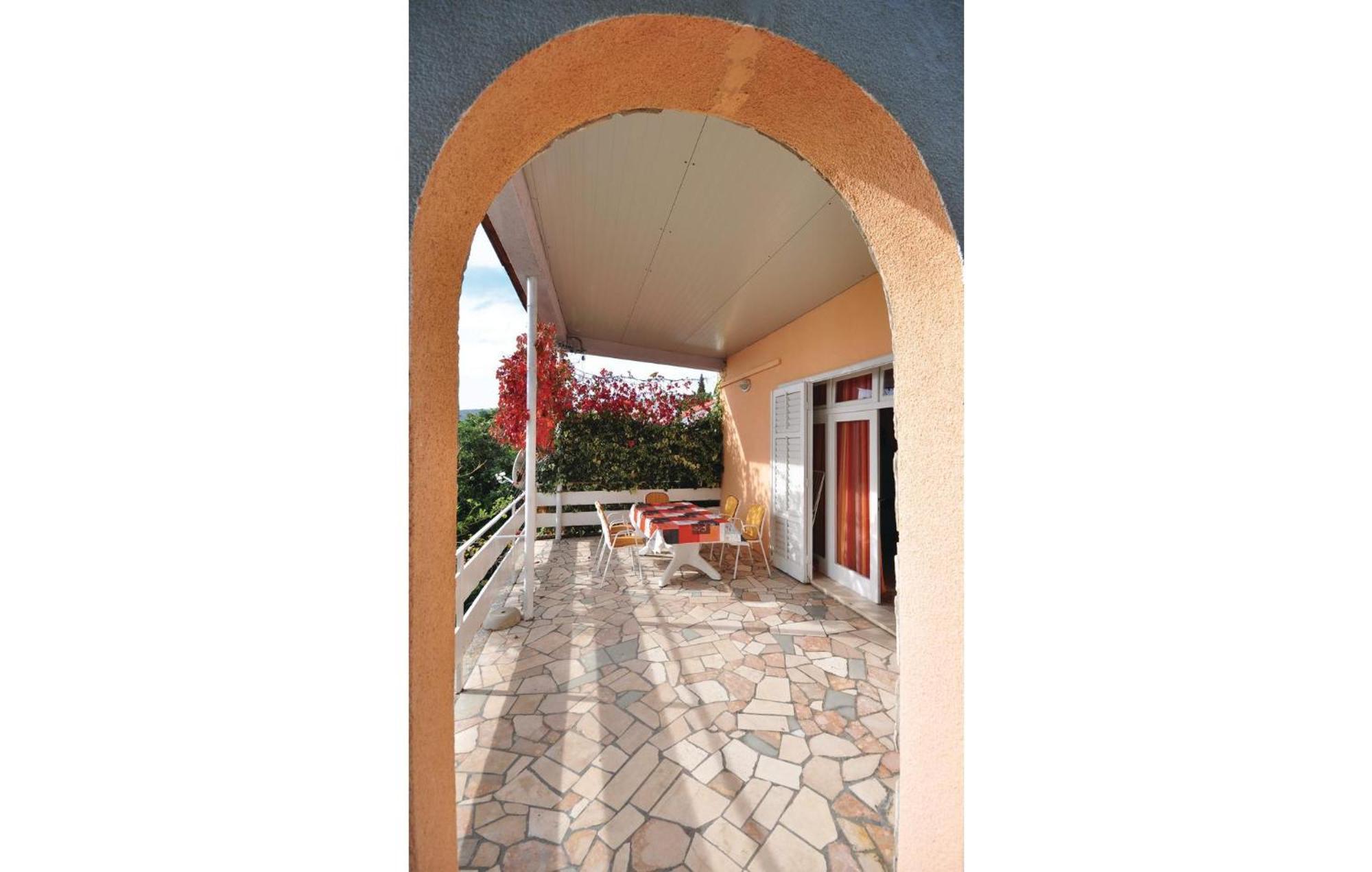 Awesome Home In Seget Vranjica With Wifi Ngoại thất bức ảnh